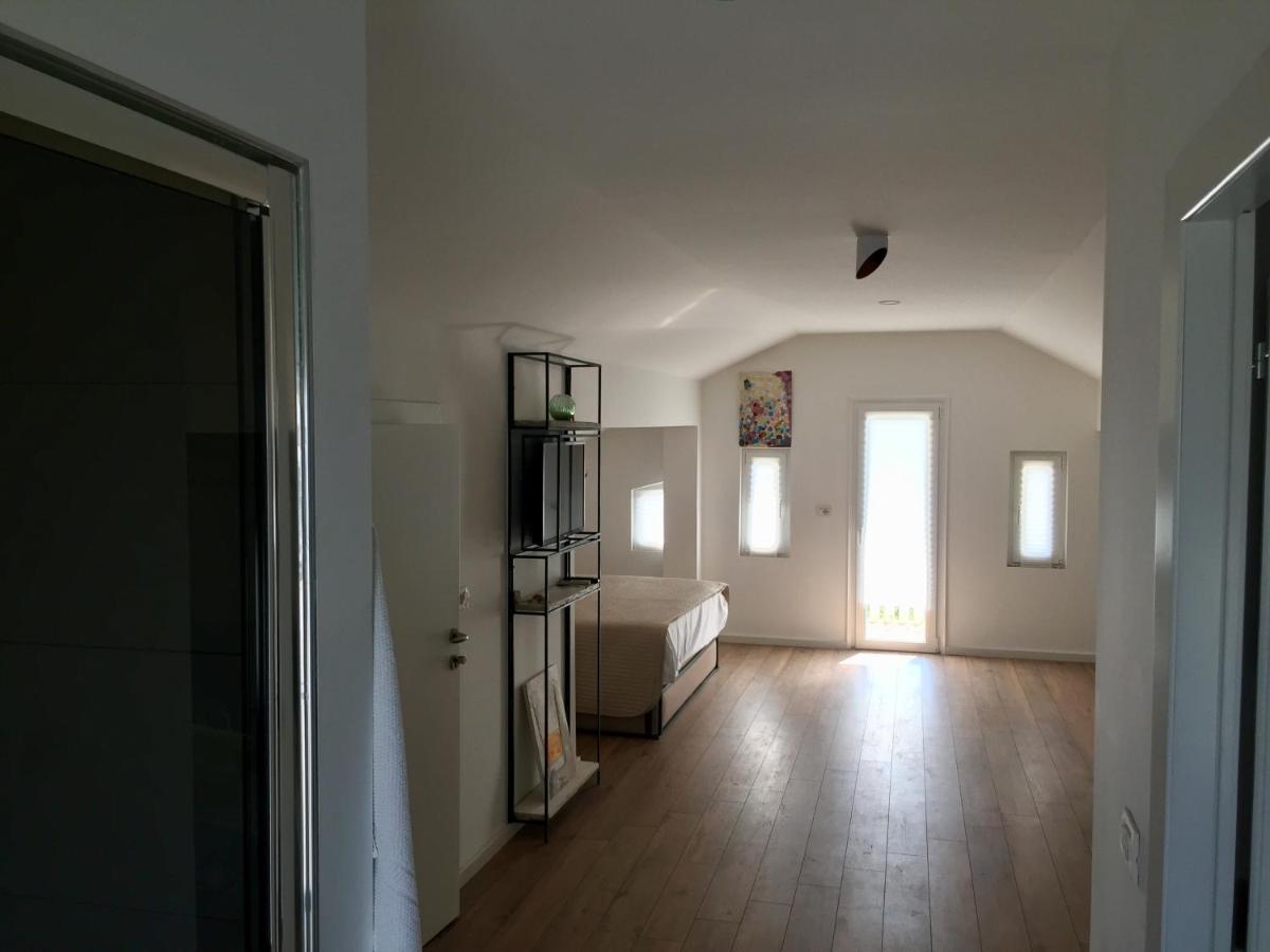 Amberyellowbnb Shkodër Exteriör bild