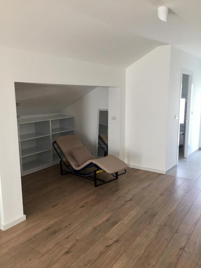 Amberyellowbnb Shkodër Exteriör bild