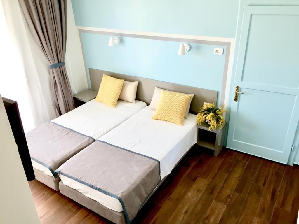 Amberyellowbnb Shkodër Exteriör bild