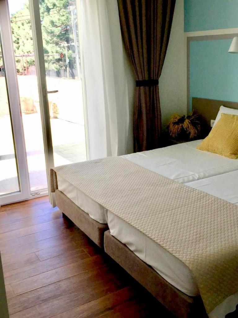 Amberyellowbnb Shkodër Exteriör bild